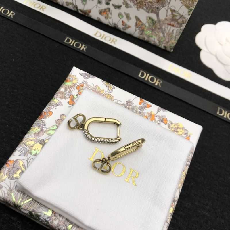 chr1st1an D10r earrings